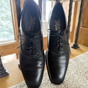 Salvatore Ferragamo Black Leather Lace-Up Oxfords
